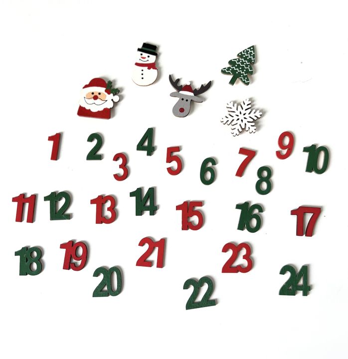 Dřevěné ozdoby Adventní kalendář | 29 ks dřevěné vánoční dekorace